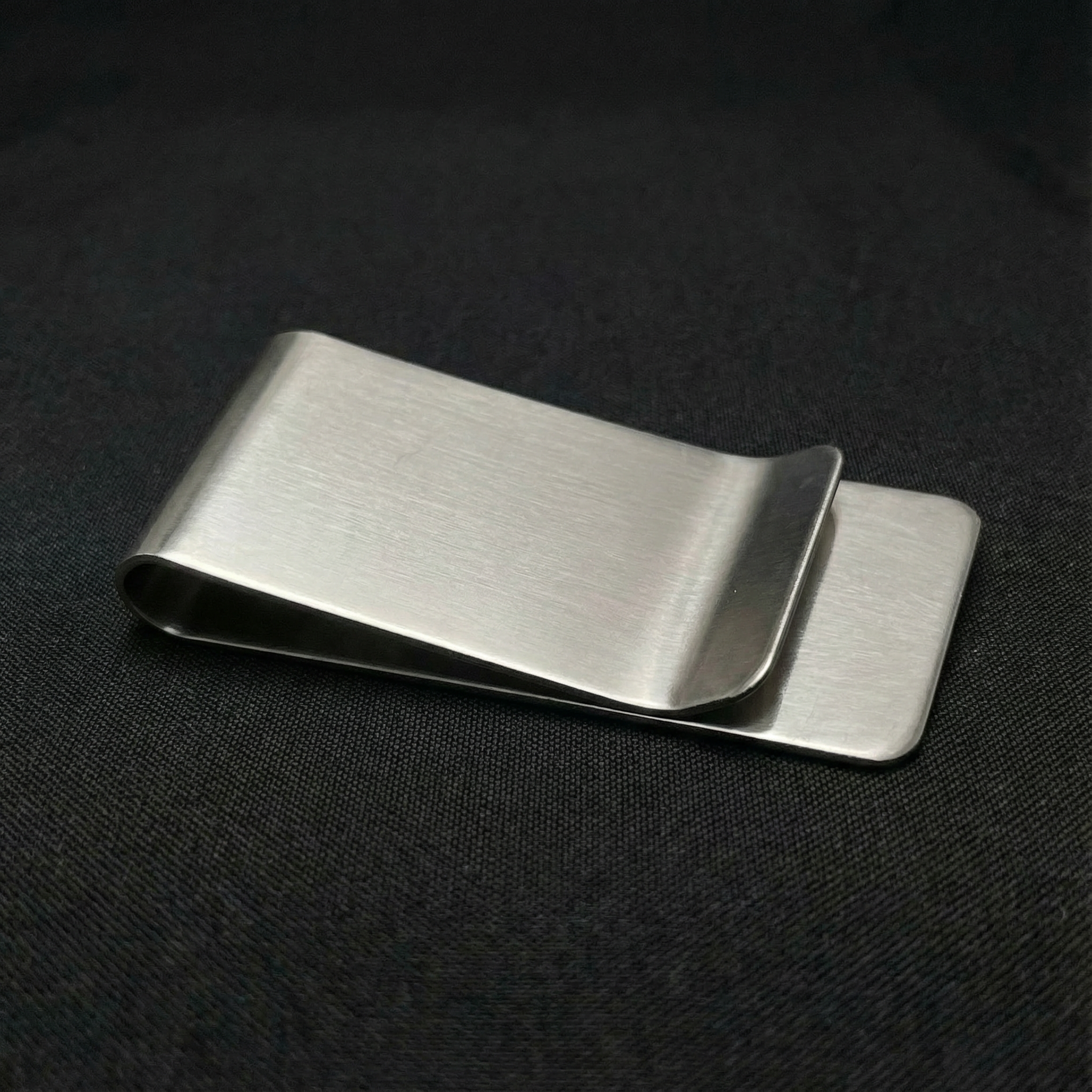 Széles Pénzcsipesz Gravírozással